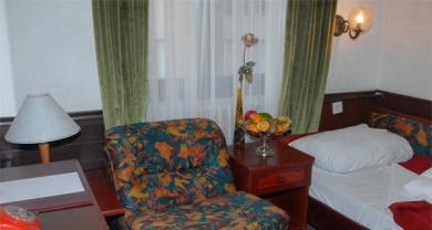 Bristol Hotel Skopje Buitenkant foto